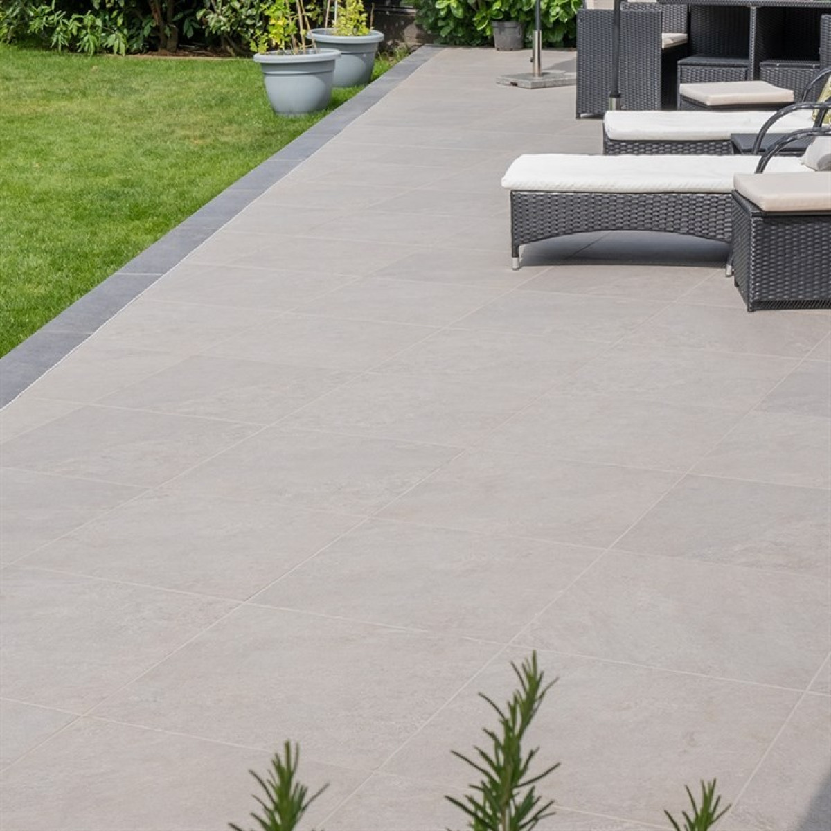 BELLEZZA LITE FINO PORCELAIN PAVING 900 X 600