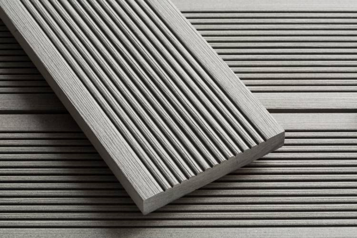 20 X 138 SOLID COMPOSITE DECKING BATTLESHIP GREY