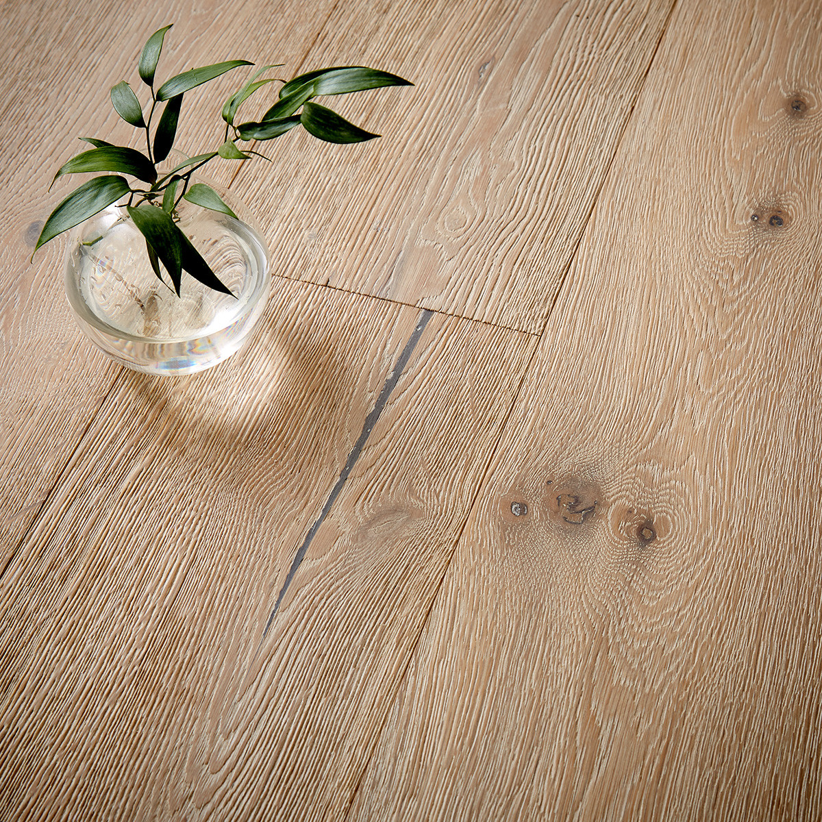T&G NOMA SMOKED OAK UV OIL 15MM X 190MM X 1900MM RUSTIC FLOORING