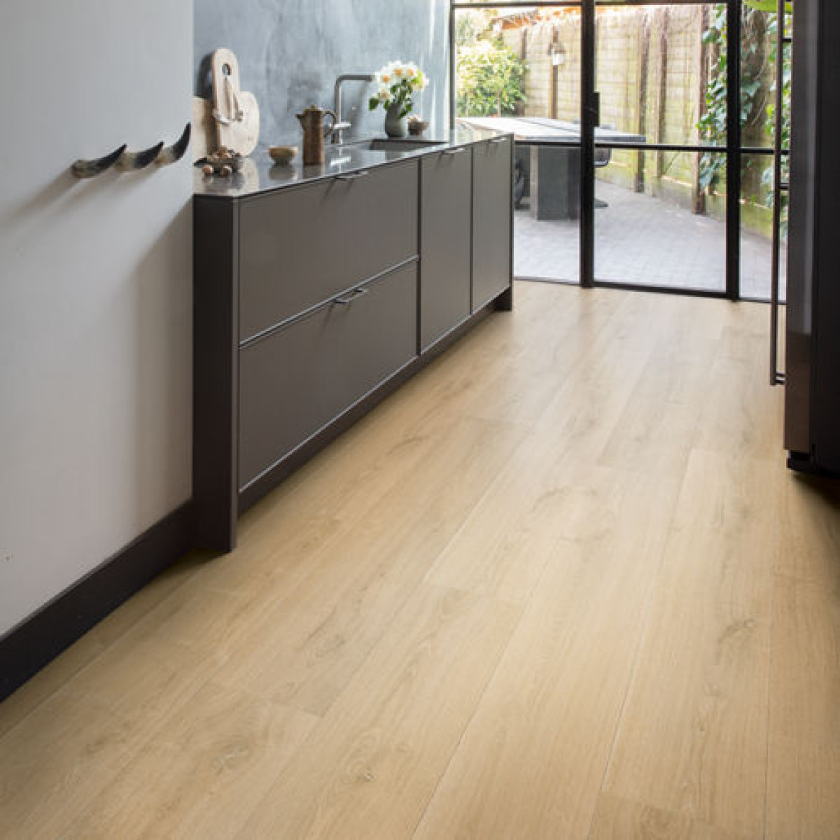 QUICKSTEP 1380MM x 212MM LAMINATE BRUSHED OAK FLOORING