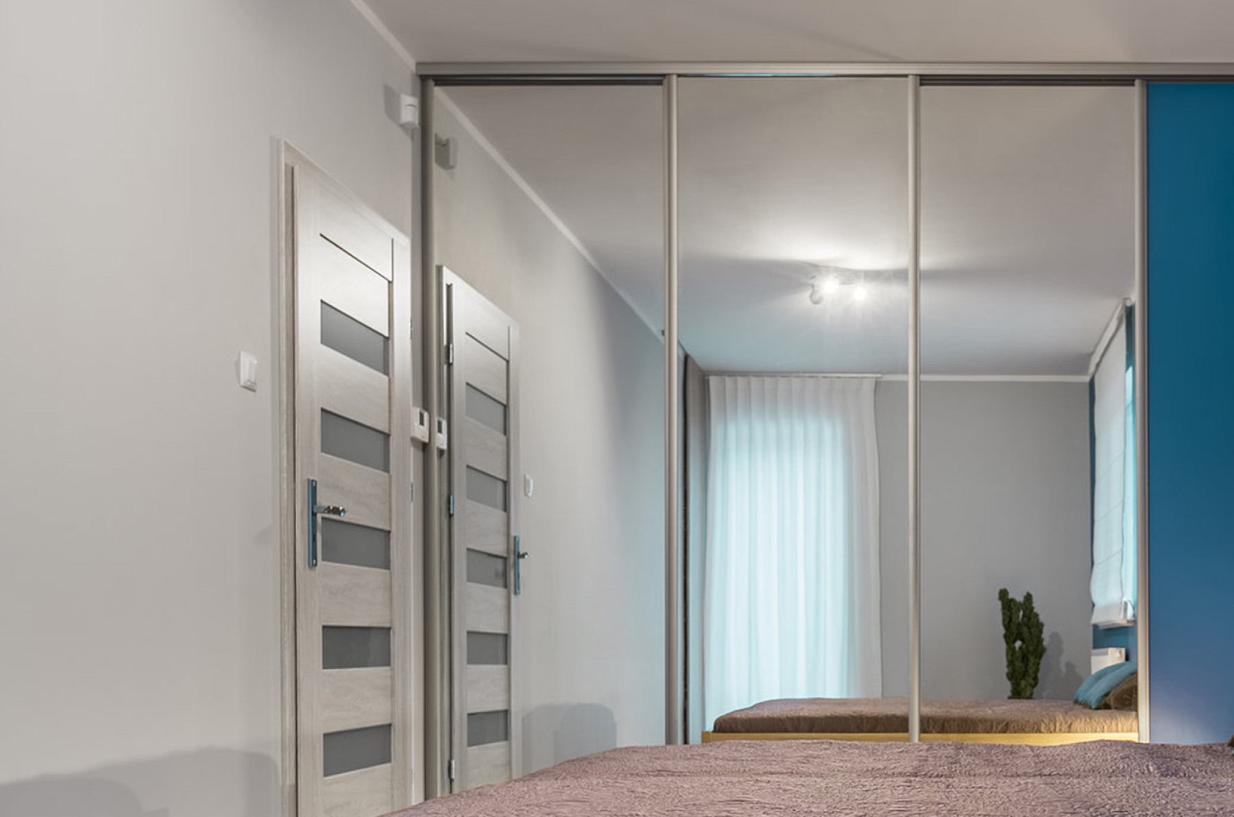 Mirrored Wardrobe & Doors
